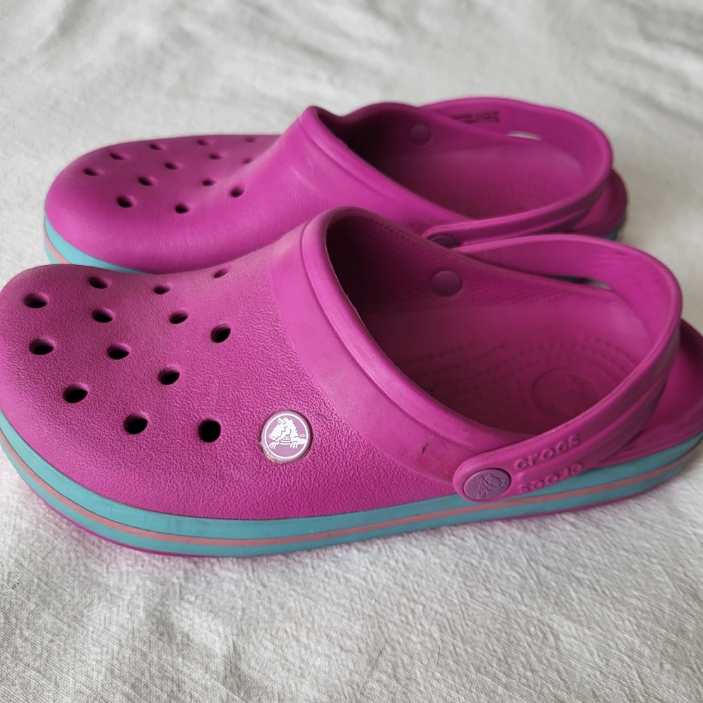 Crocs Retro Classic Clog In Magenta With Teal Blue And Pink Accents